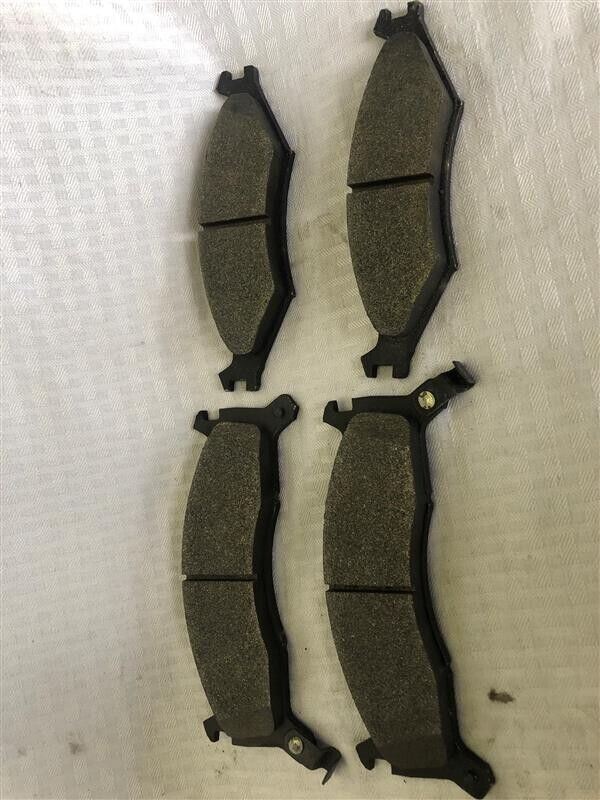 Never Used Semi-Metallic Brake Pad Set for 1995-1997 Kia Sportage #7550-D670M
